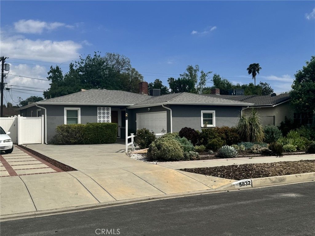 Photo of 5832 Bevis Ave, Van Nuys, CA 91411 (MLS # SR26071731)