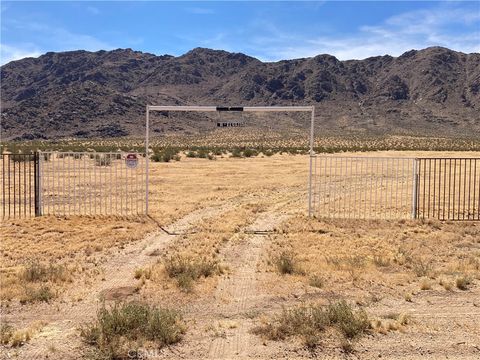 Photo of 0 Barstow Road, Lucerne Valley, CA 92358 (MLS # OC26084246)