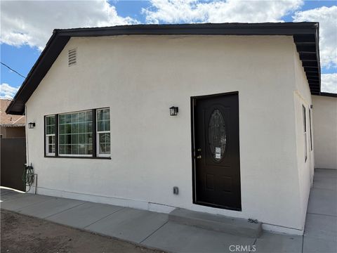 Photo of 1271 W 19th St St, San Bernardino, CA 92411 (MLS # IV26077815)