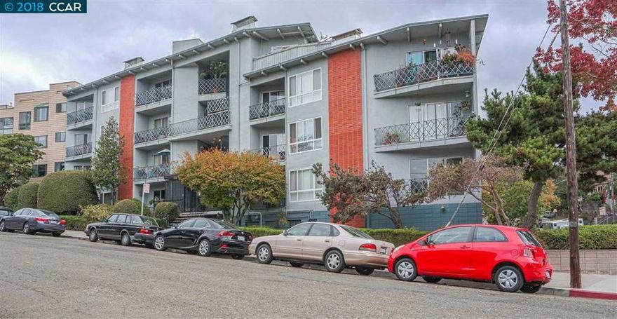 Perkins Manor is a 26-unit multifamily building located in the heart of Oakland’s Adams Point neighborhood. Built in 1966, the wood frame and stucco building consists of four stories and sits above garage parking with a concrete foundation and steel support beams. The building has two top floor penthouse units with decks (one 1br and one 2br).  The building has been well maintained during the current ownership’s hold period spanning more than three decades. Units are renovated to market standard on turnover, including granite counters, new cabinets, back splashes and wood style flooring. A new owner can unlock significant upside by modernizing the already well-maintained building exterior and common areas as well as renovating units to a modern style finish on unit turnover. Views: Downtown