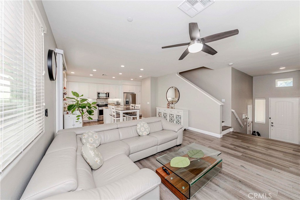 815 W 255th Street
