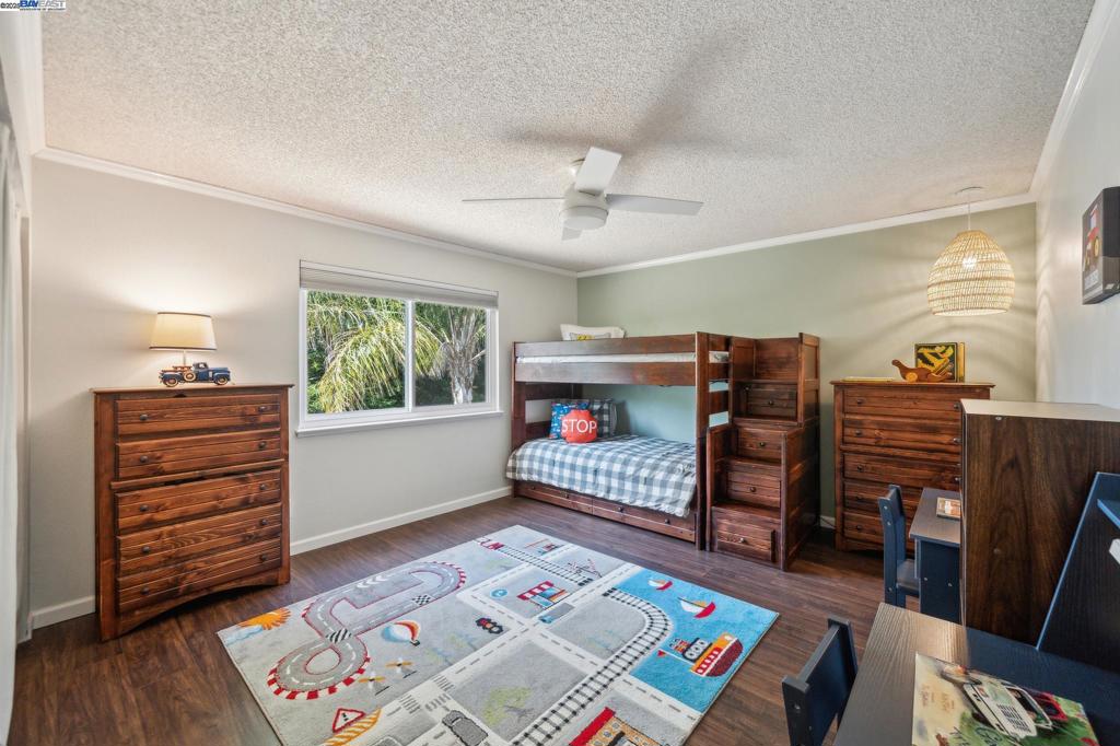 BOLLINGER HILLS - Residential