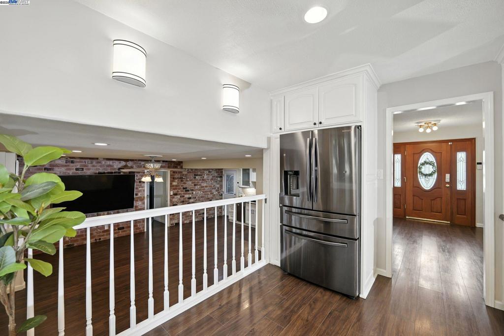 BOLLINGER HILLS - Residential