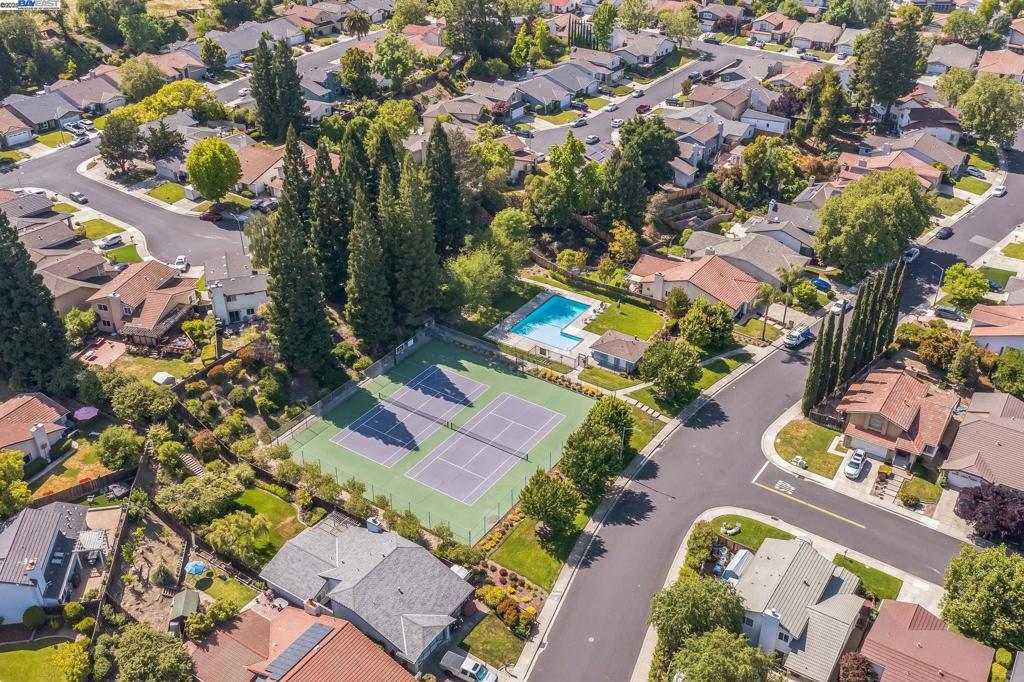 BOLLINGER HILLS - Residential