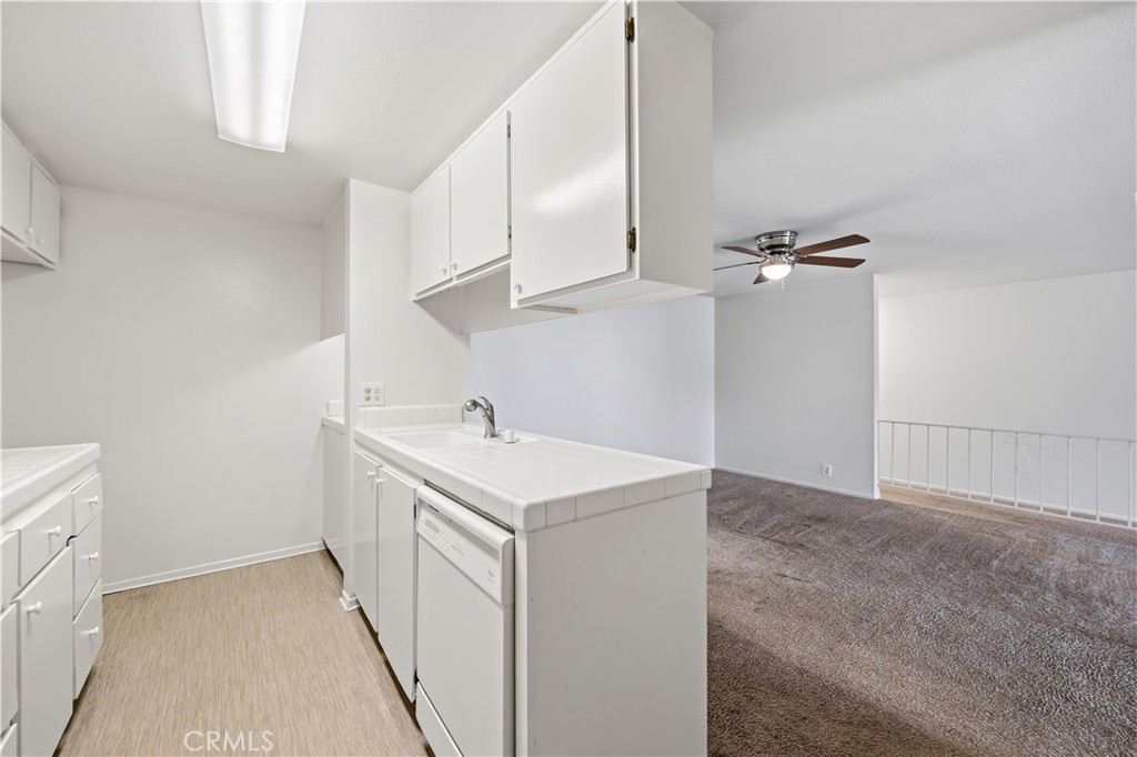 2501 S El Camino Real 23