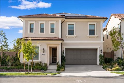 63 Longchamp Irvine CA 92602