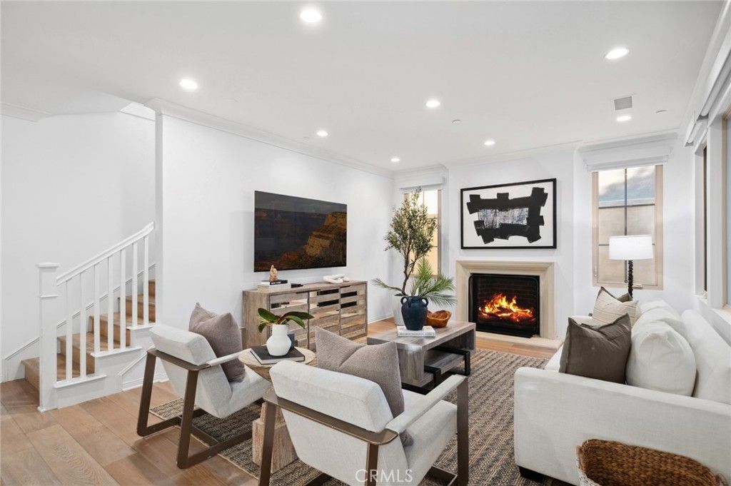 listing image 130721326985027050882