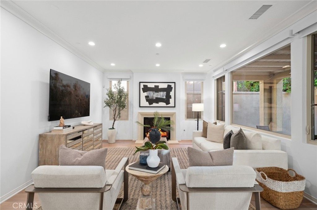 listing image 130722013620882663575