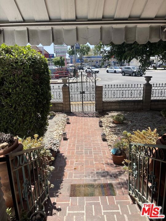 1125 W 22nd Street