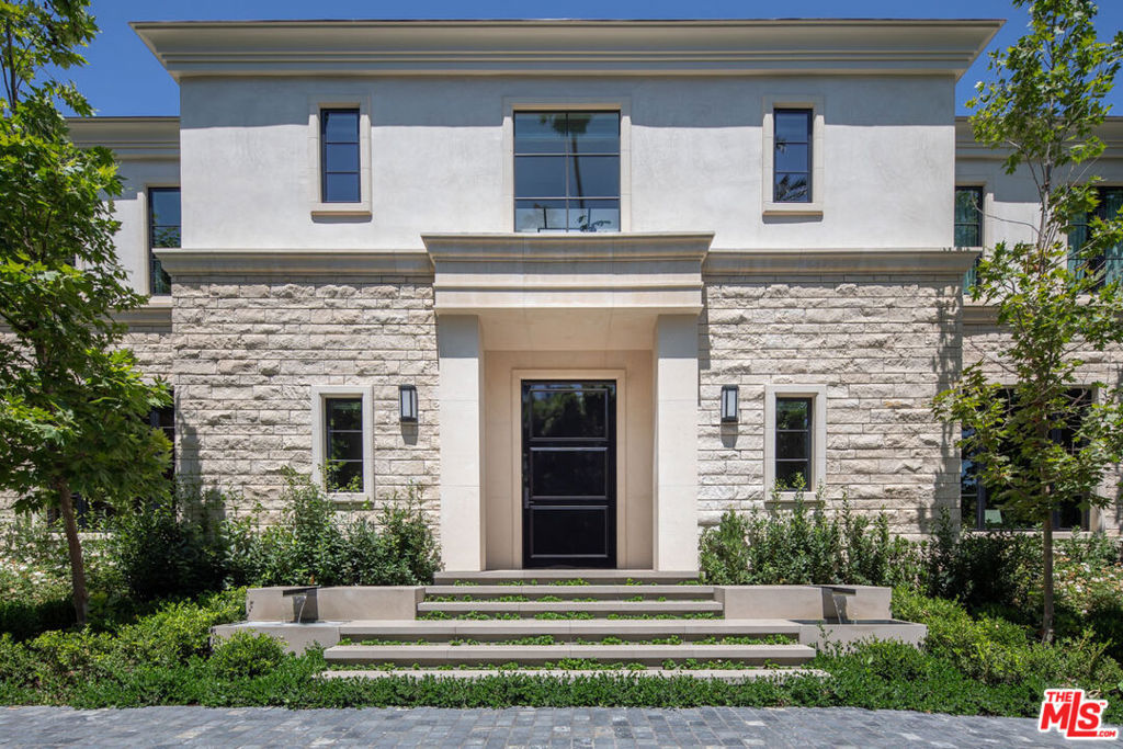 912 Benedict Canyon Drive