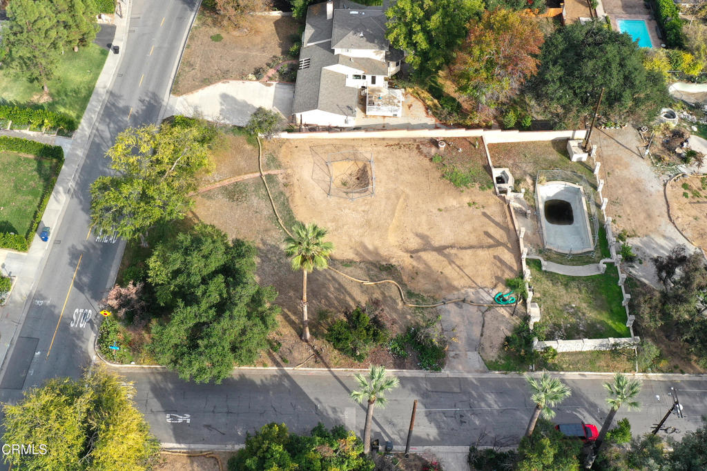 1808 E Altadena Drive