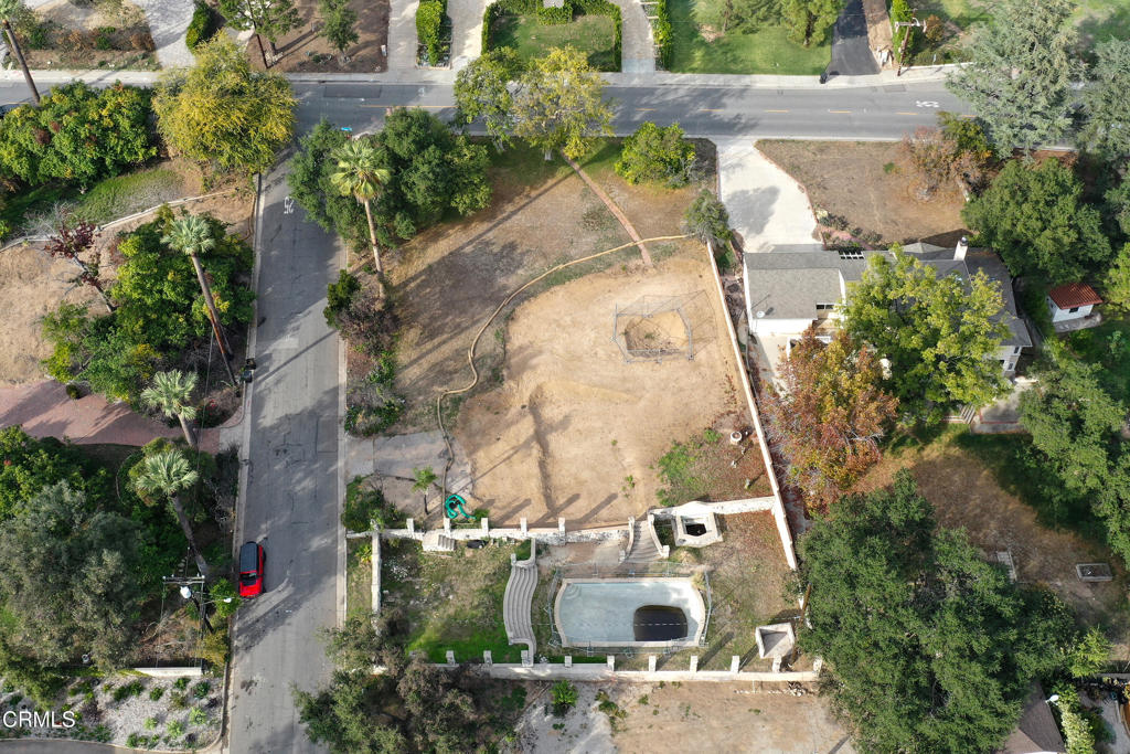 1808 E Altadena Drive