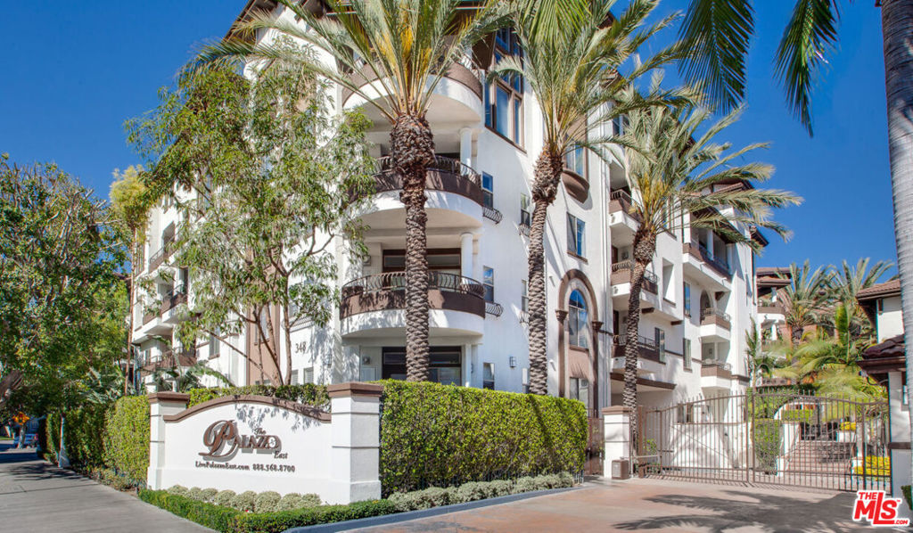 Welcome to the Palazzo East. This gorgeous Naples Premier in Mid-Wilshire, Los Angeles is in very close proximity to world-class shopping and offers a luxury, smoke free, pet friendly environment. The premier 2-bedroom, 2-bathroom floor plan features an open concept layout with a spacious central living area and boasts recessed lighting, designer finishes, an upscale kitchen, gas fireplace and in-unit washer and dryer. This unit has a courtyard view & on-site parking is available. Enjoy luxurious amenities including a resort-style salt water swimming pool, sauna and steam room, a large fitness center, outdoor lounge with fire pit, dog park, electric vehicle chargers, and more. Other units available, please inquire. Available now. Lease price varies based on lease length. This lease price is for a 18 month lease term.