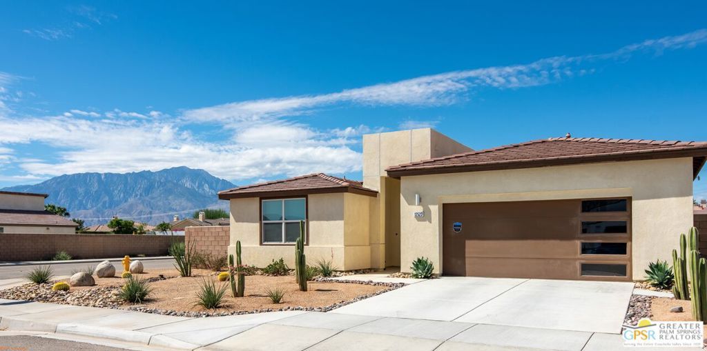 Photo of 12523 Sylvanus Drive, Desert Hot Springs, CA 92240 (MLS # 25597009PS)