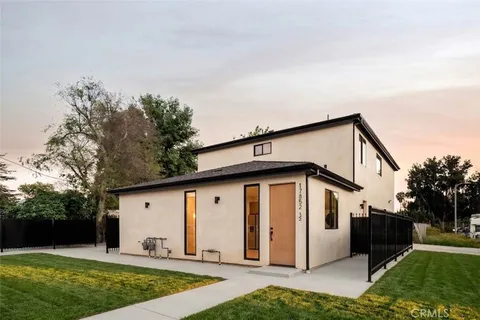 MLS: SR26072189