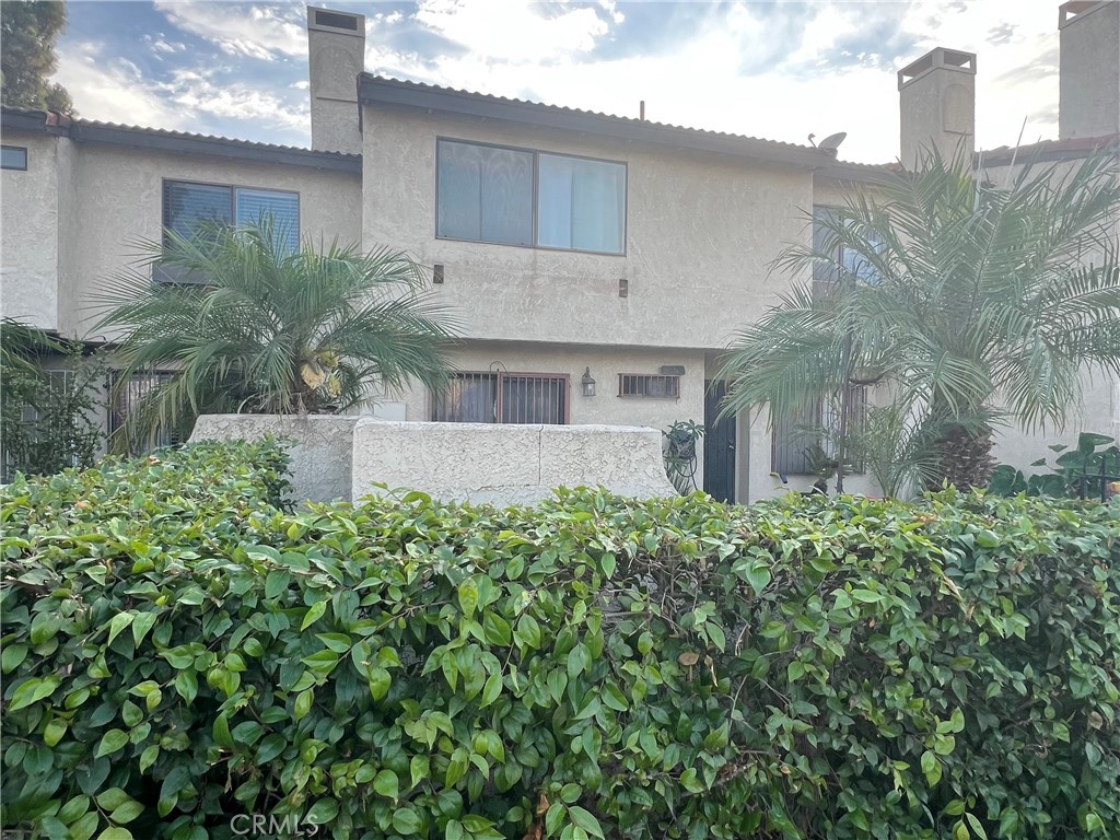13500 Ramona Pkwy
