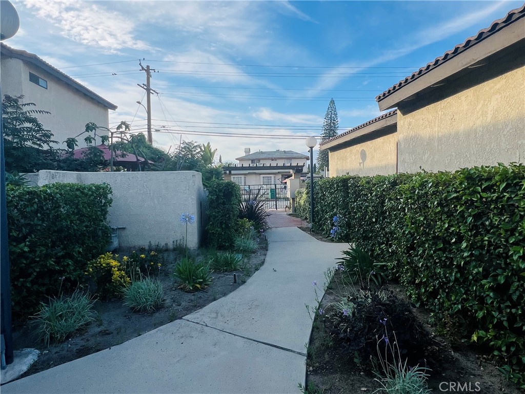 13500 Ramona Pkwy