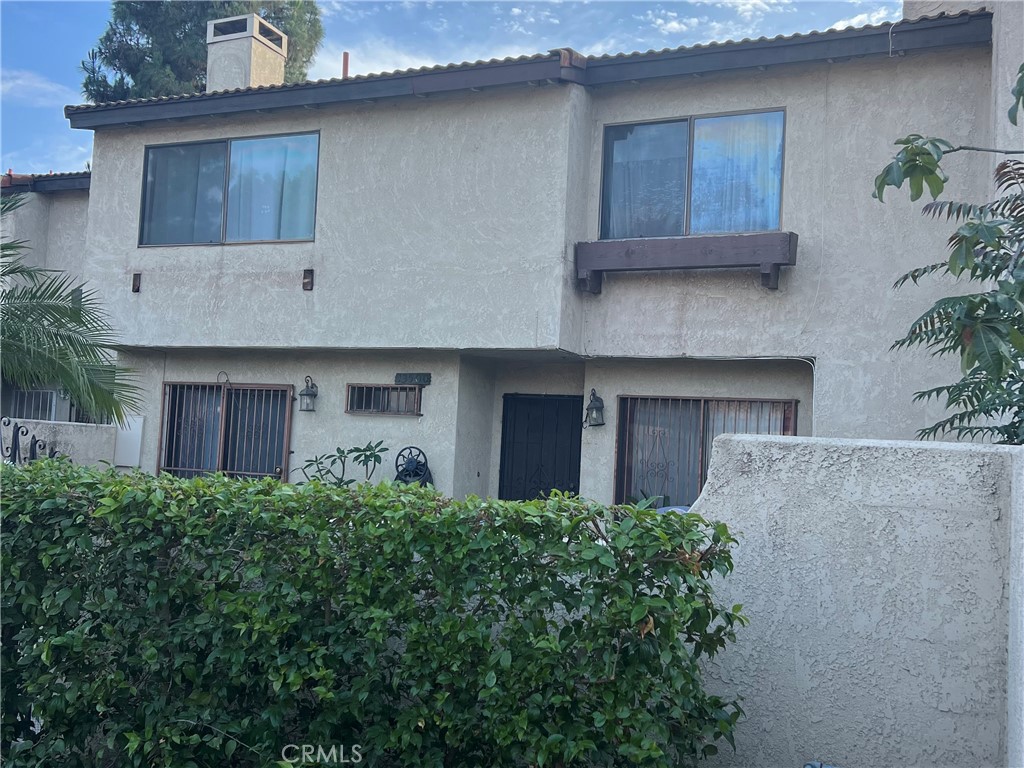 13500 Ramona Pkwy
