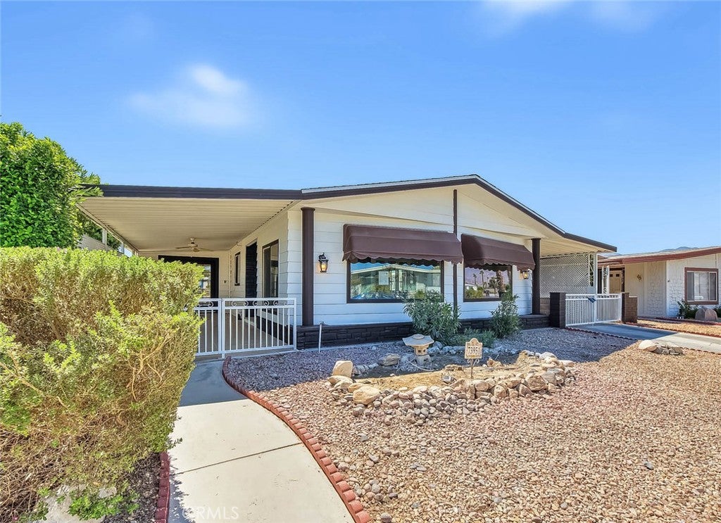 73951 Oak Springs