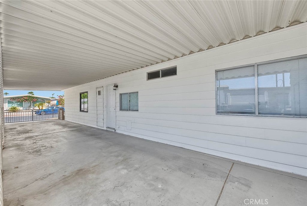 73951 Oak Springs