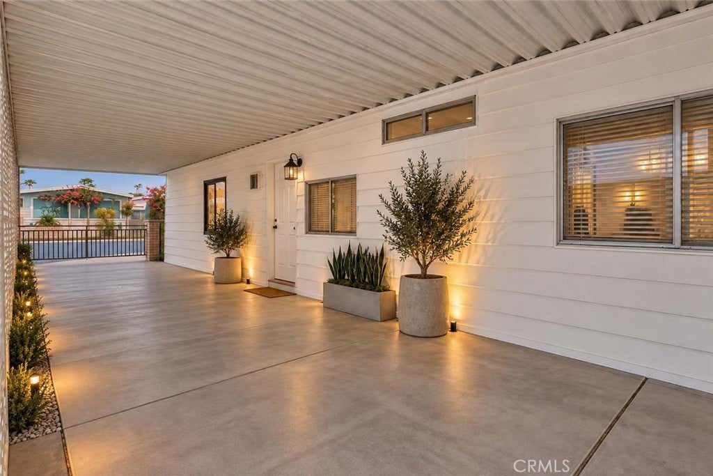 73951 Oak Springs