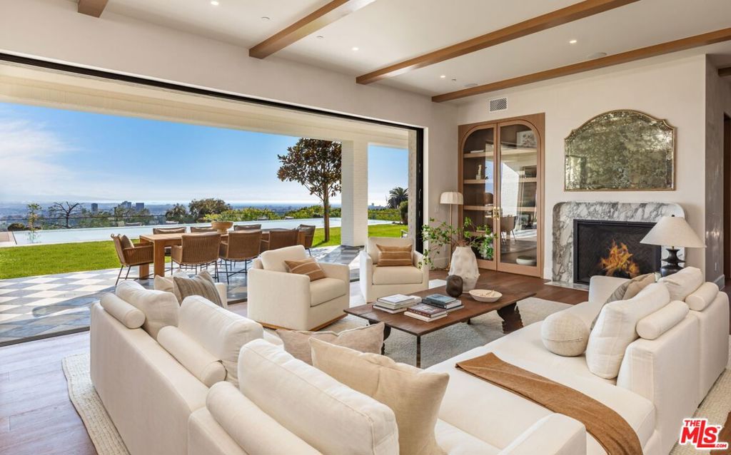 728 Linda Flora Drive