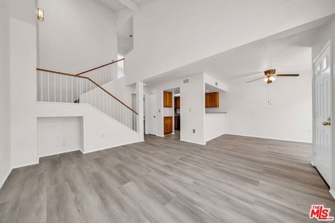 Photo of 820 W Compton Boulevard #17, Compton, CA 90220 (MLS # 26652057)