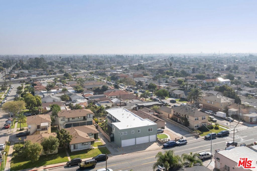 7512 California Avenue