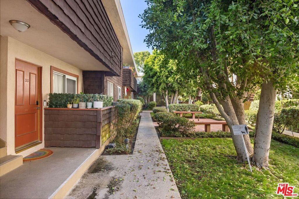 Photo of 5400 Newcastle Avenue #66, Encino, CA 91316 (MLS # 26639419)