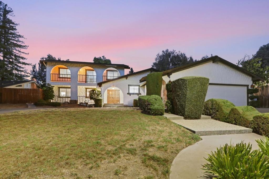 1306 Hillcrest Drive