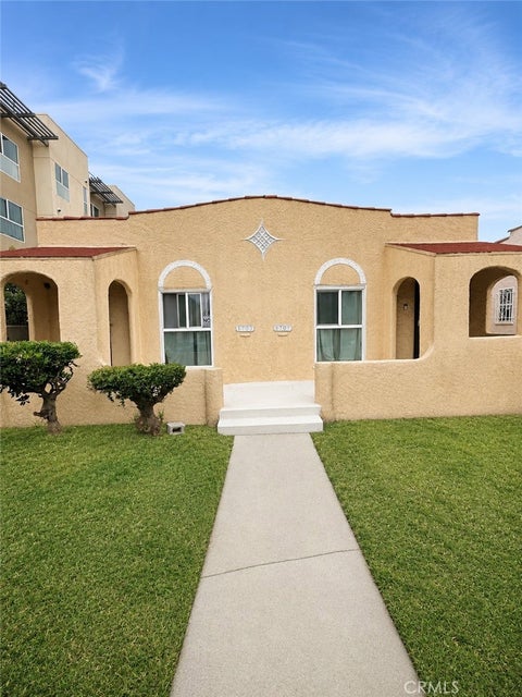 Photo of 8701 Menlo AVE, Los Angeles, CA 90044 (MLS # RS26111106)