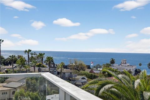 Tiny photo for 405 Blumont Street, Laguna Beach, CA 92651 (MLS # OC26028801)