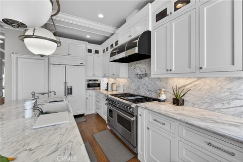 Tiny photo for 405 Blumont Street, Laguna Beach, CA 92651 (MLS # OC26028801)