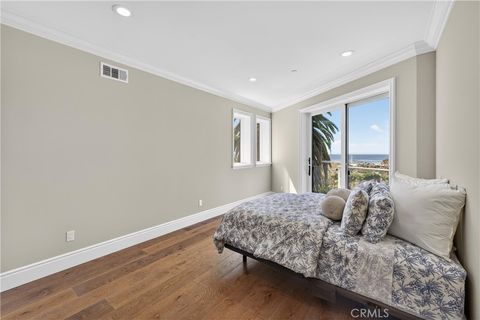 Tiny photo for 405 Blumont Street, Laguna Beach, CA 92651 (MLS # OC26028801)