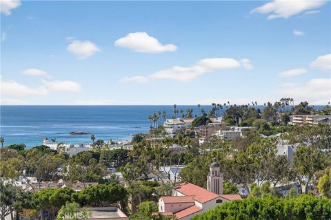 Tiny photo for 405 Blumont Street, Laguna Beach, CA 92651 (MLS # OC26028801)
