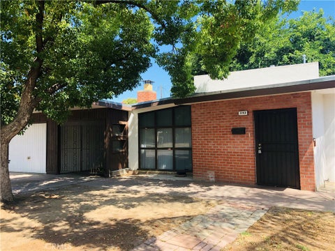 Photo of 1143 E Simpson Ave, Fresno, CA 93704 (MLS # SC26200793)