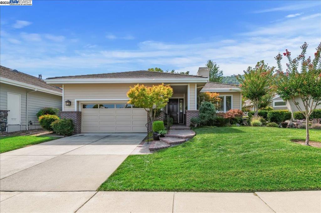 GOLDEN EAGLE - Residential