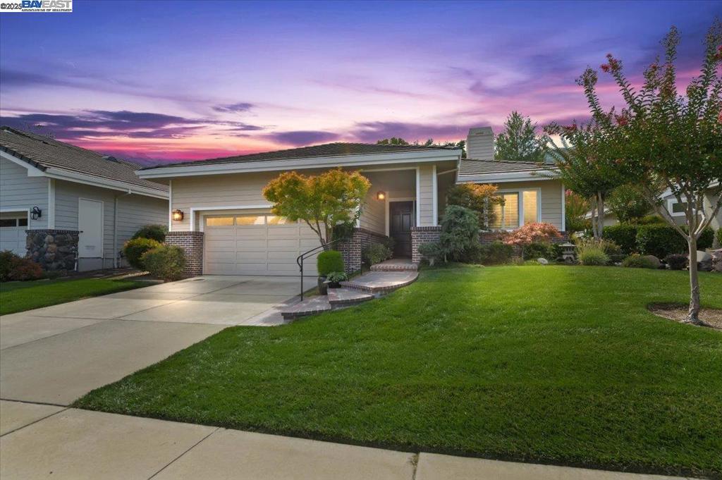 GOLDEN EAGLE - Residential