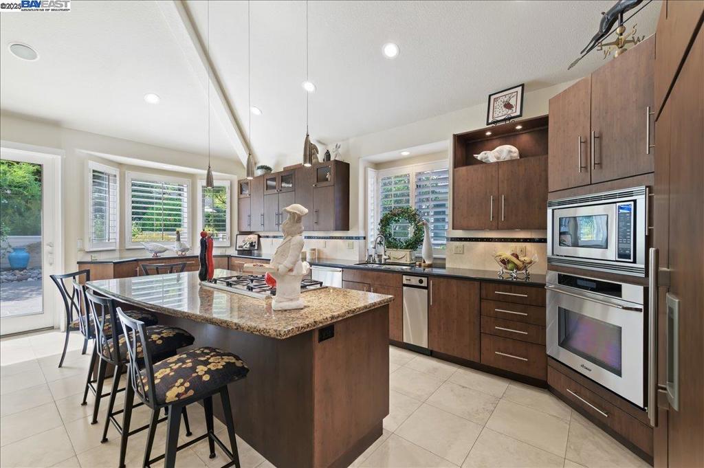 GOLDEN EAGLE - Residential