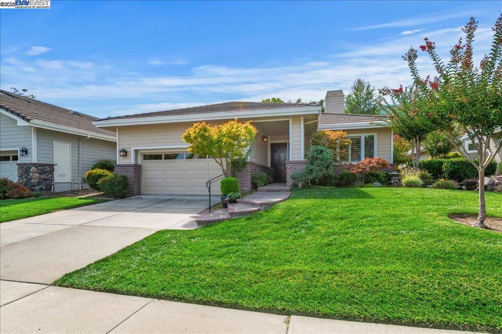 GOLDEN EAGLE - Residential