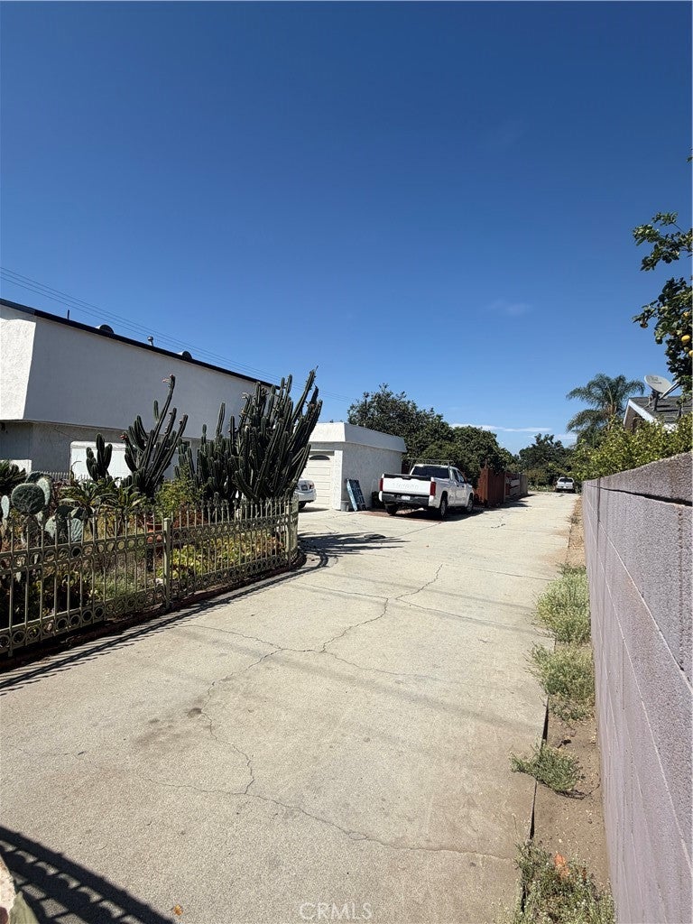 12407 Elliott Ave