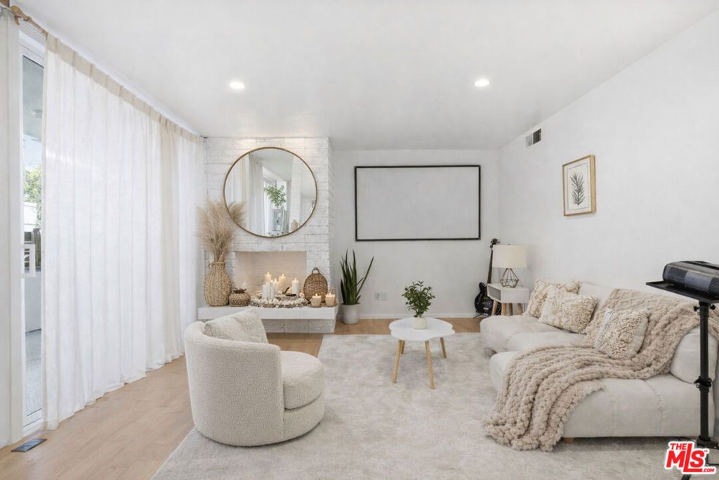 Photo of 1807 Camden Avenue #4, Los Angeles, CA 90025 (MLS # 26656065)