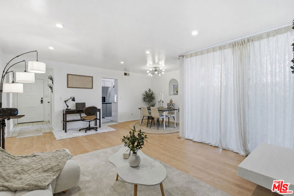 1807 Camden Avenue 4