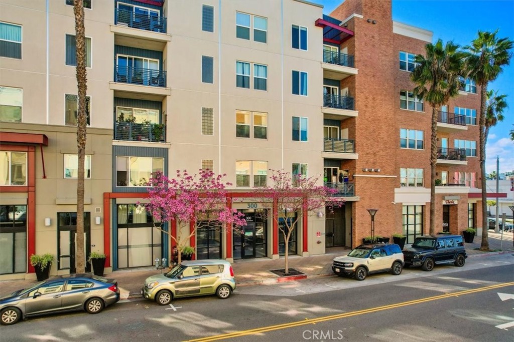 300 E 4th Street 103