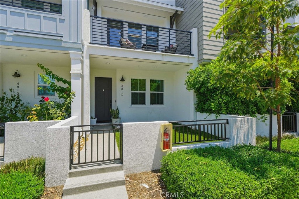 4810 Long Beach