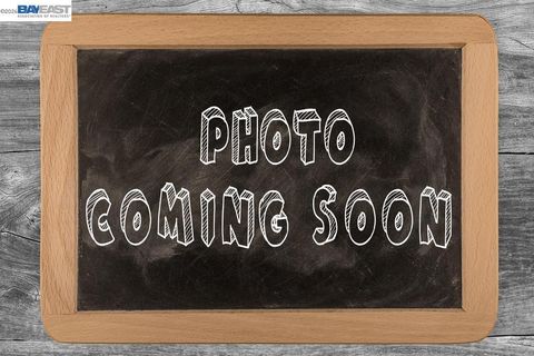 Photo of 5052 Glenhollow Way Way, Antioch, CA 94531 (MLS # 41133099)