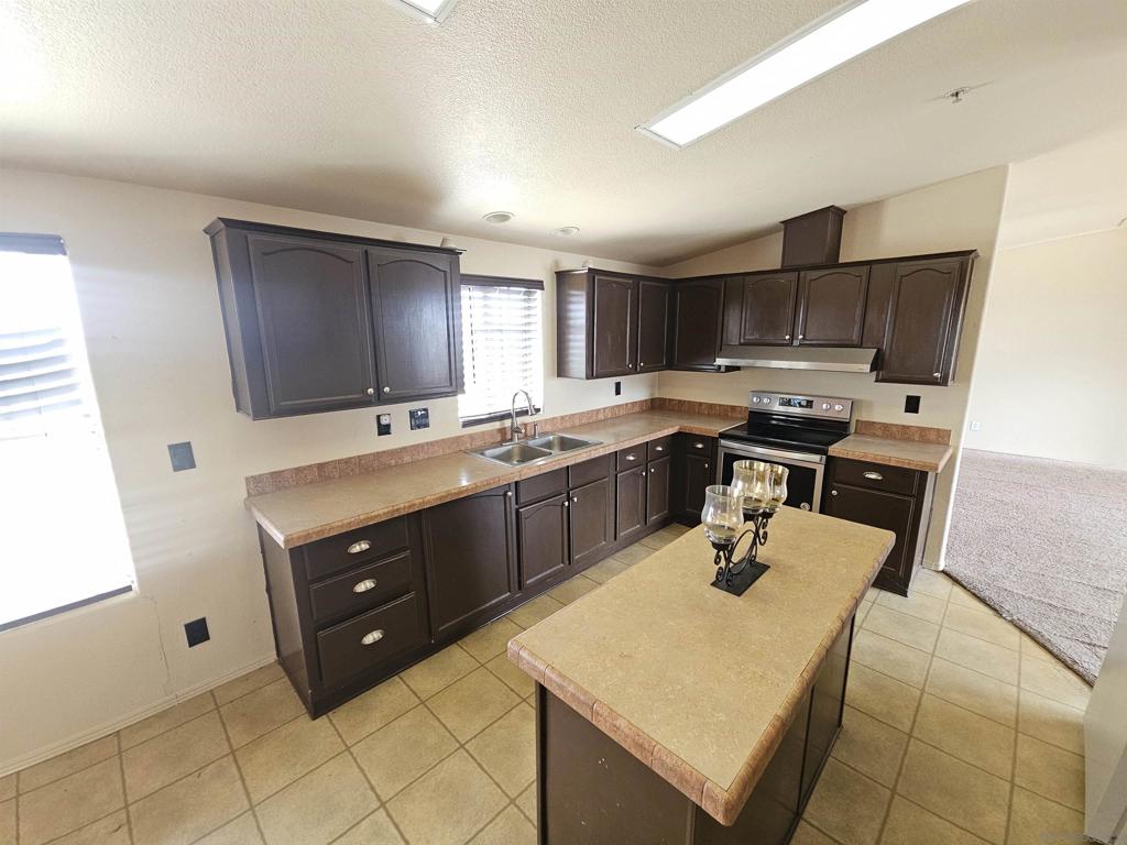 1696 Mary Joe Ln