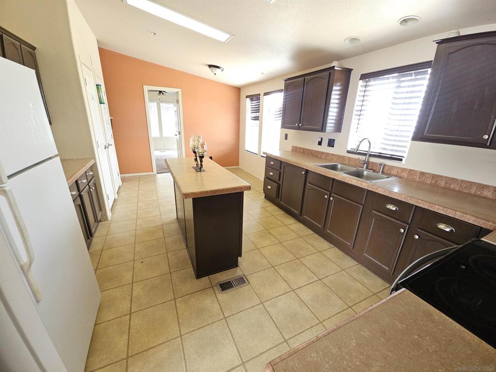 1696 Mary Joe Ln
