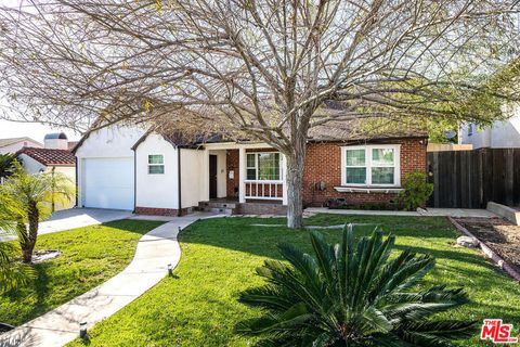 Photo of 523 E Fairmount Road, Burbank, CA 91501 (MLS # 26662233)