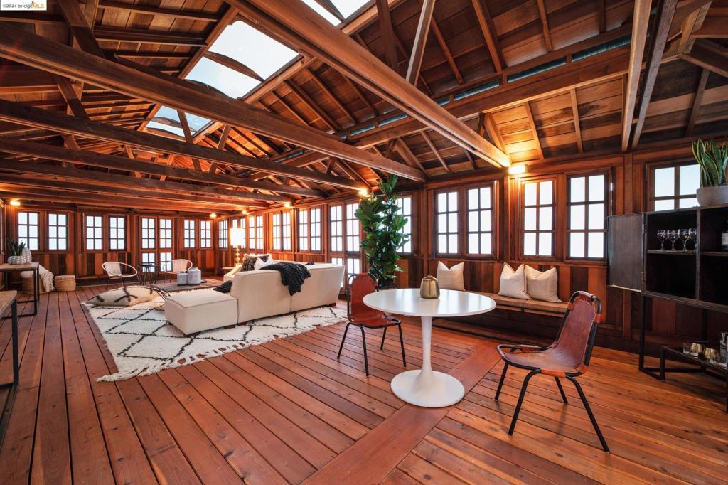 THOUSAND OAKS - Residential